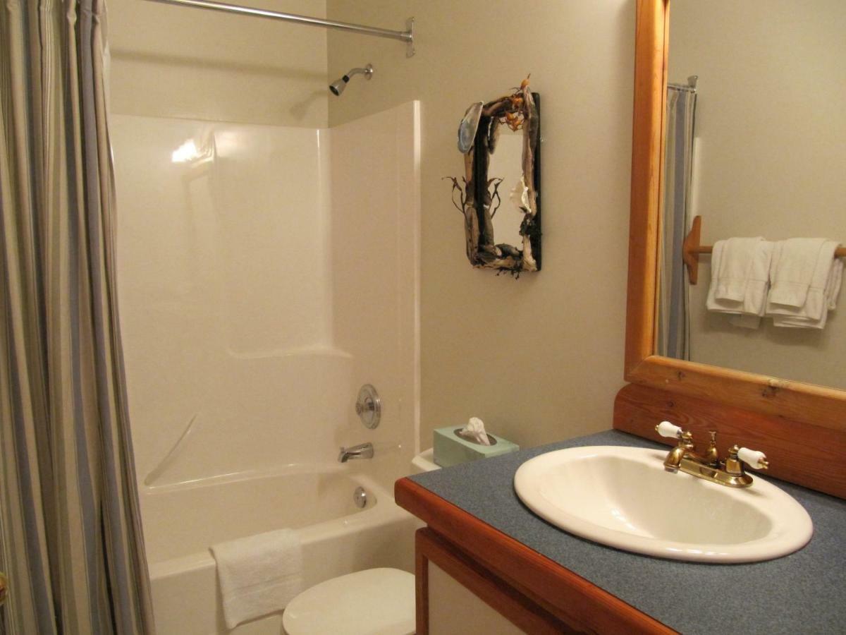 Arbutus Cove Guesthouse Metchosin 외부 사진