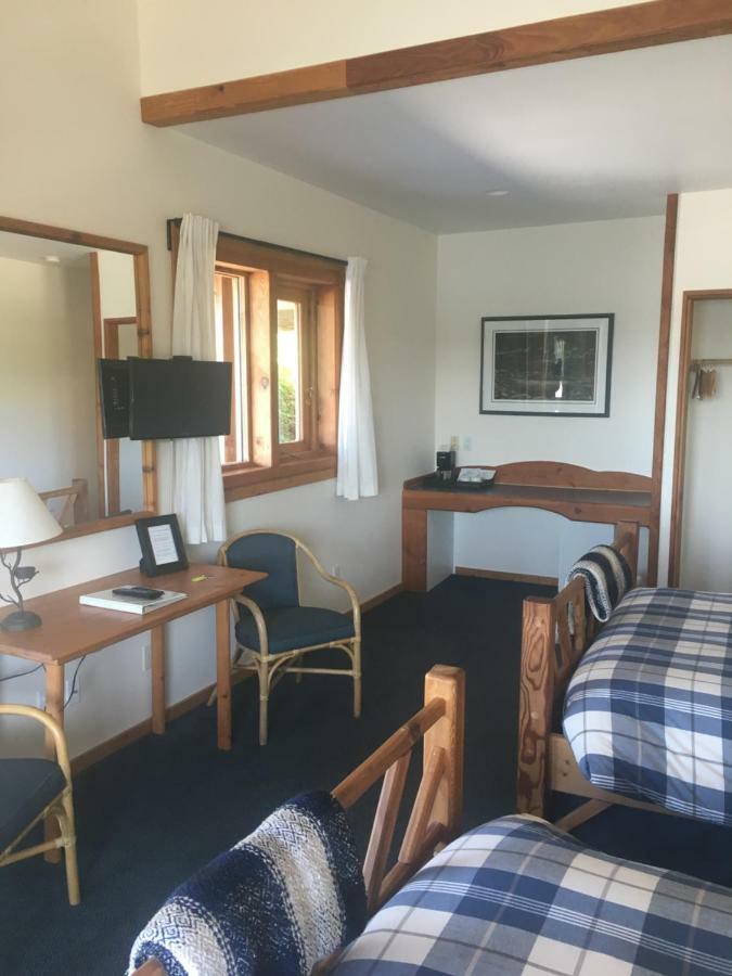 Arbutus Cove Guesthouse Metchosin 외부 사진